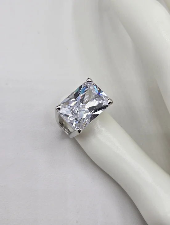 Swarovski Crystal Elements Silver Statement Ring Size 6 East West Design Prom - Picture 7 of 7